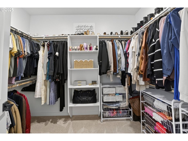 Bedroom, Primary