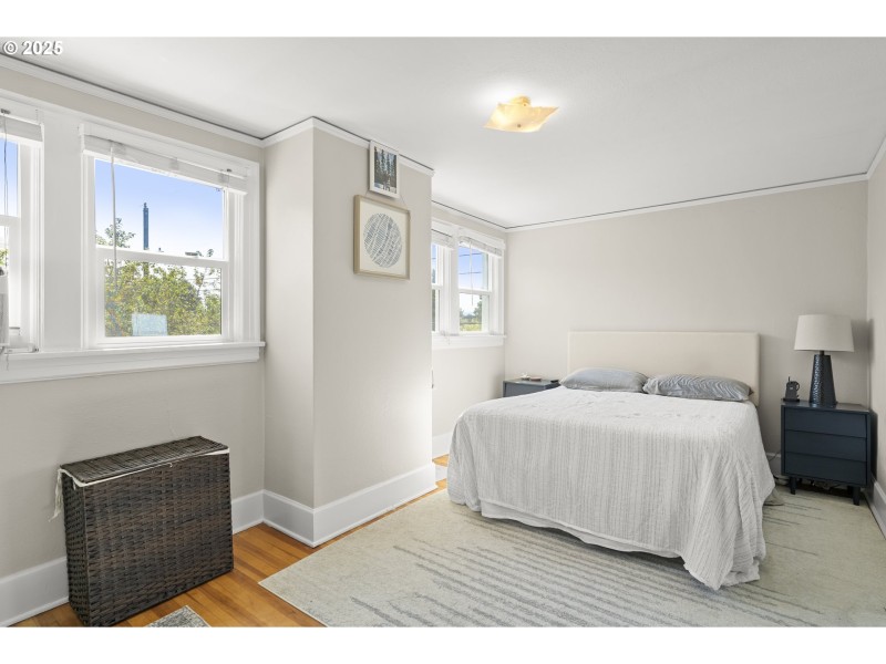 Bedroom, Primary