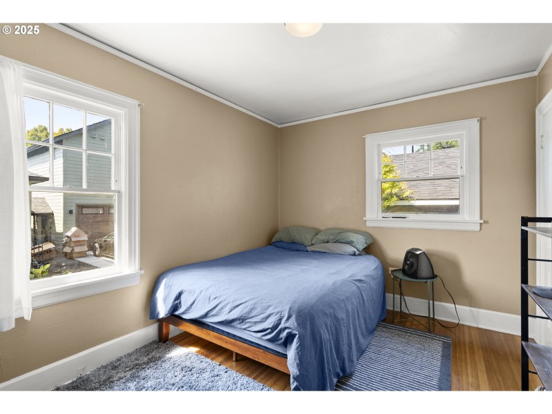 Bedroom, Primary