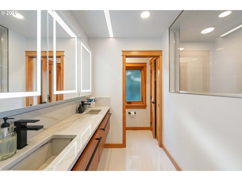 Owner's Suite Bathroom