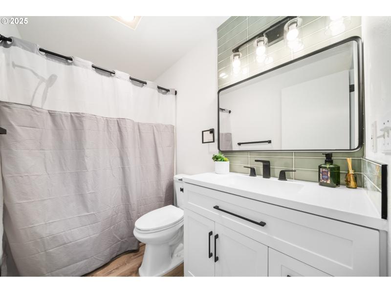 Owner's Suite Bathroom