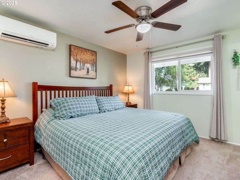 Bedroom, Primary