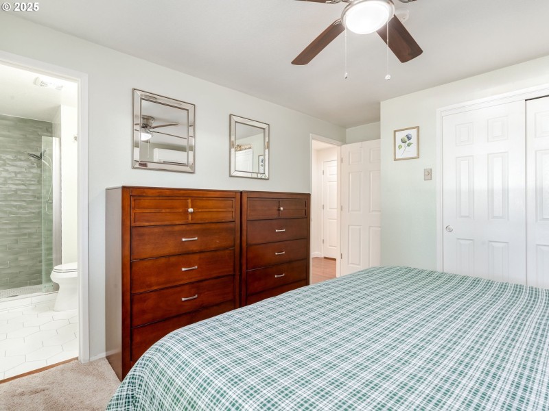 Bedroom, Primary