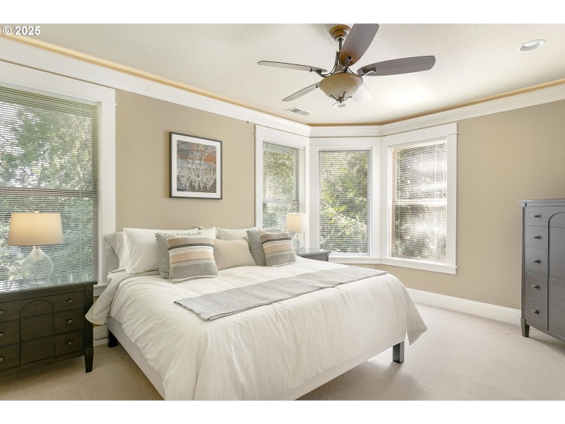 Bedroom, Primary