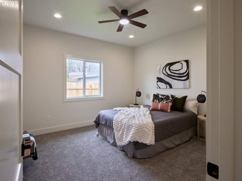 Bedroom, Primary