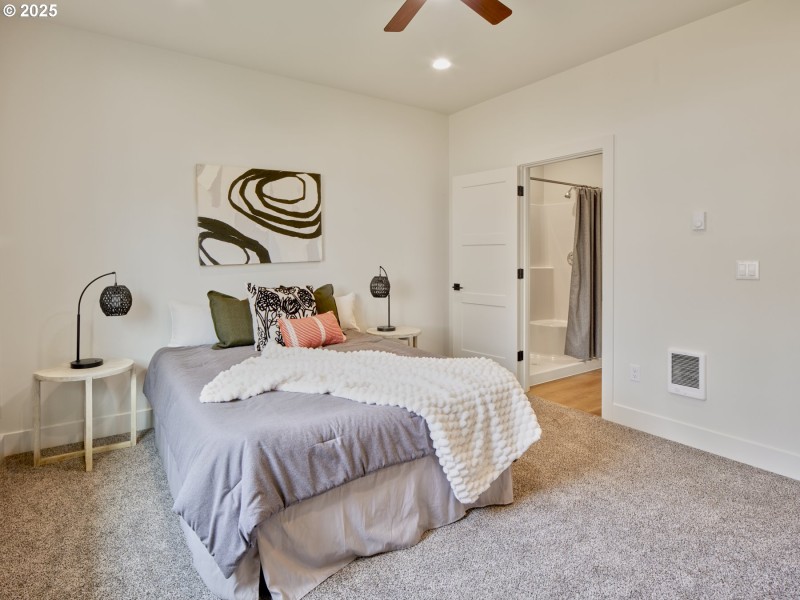 Bedroom, Primary