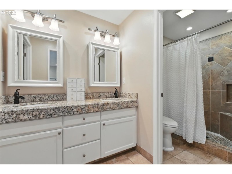 Bathroom, Attached