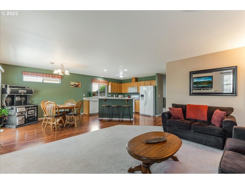 Kitchen/Family Room