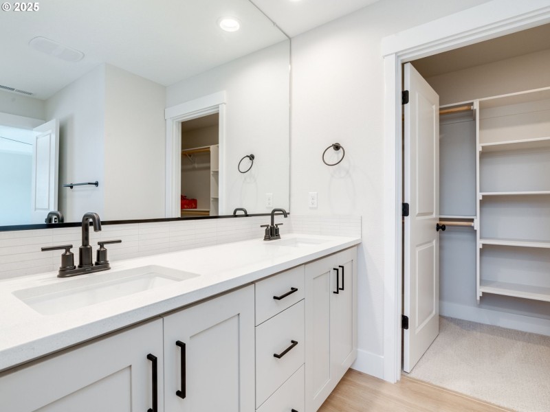 Owner's Suite Bathroom
