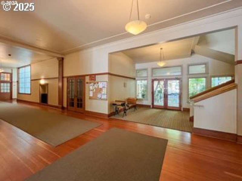 Entrance/Foyer