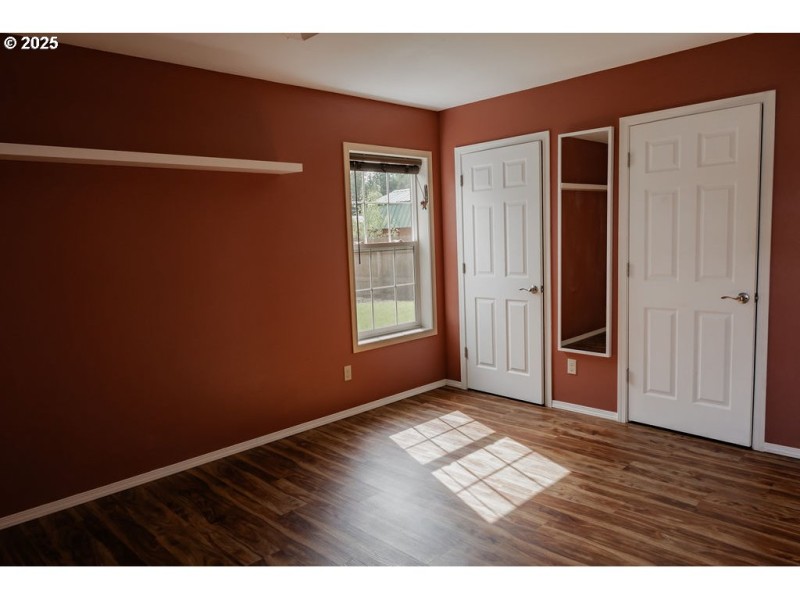 Bedroom, Primary