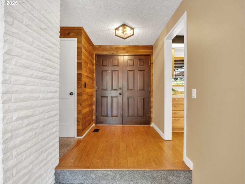 Entrance/Foyer