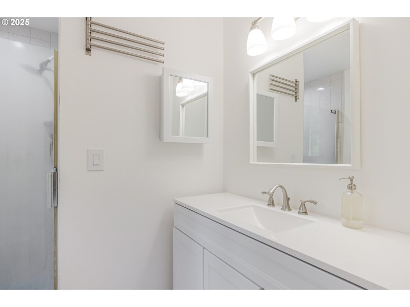 Bathroom, Attached