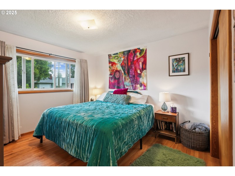 Bedroom, Primary