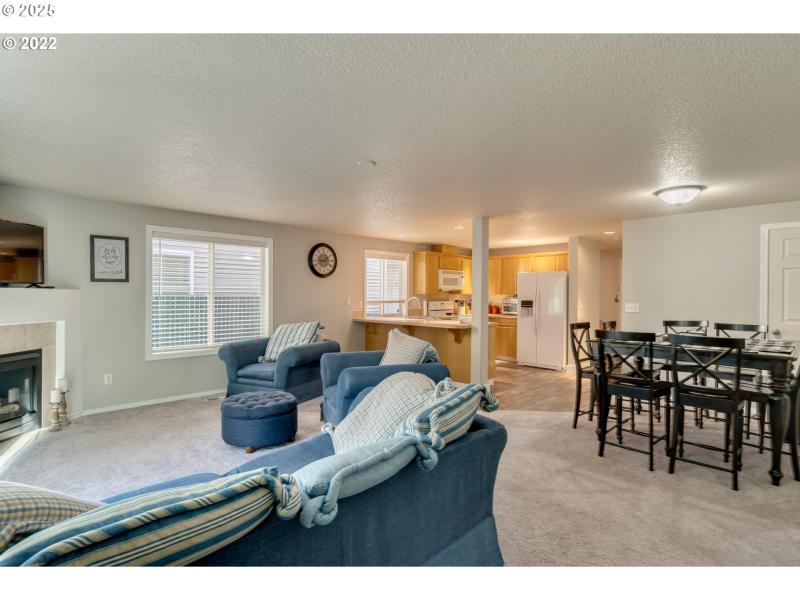 Living Room/Dining Room