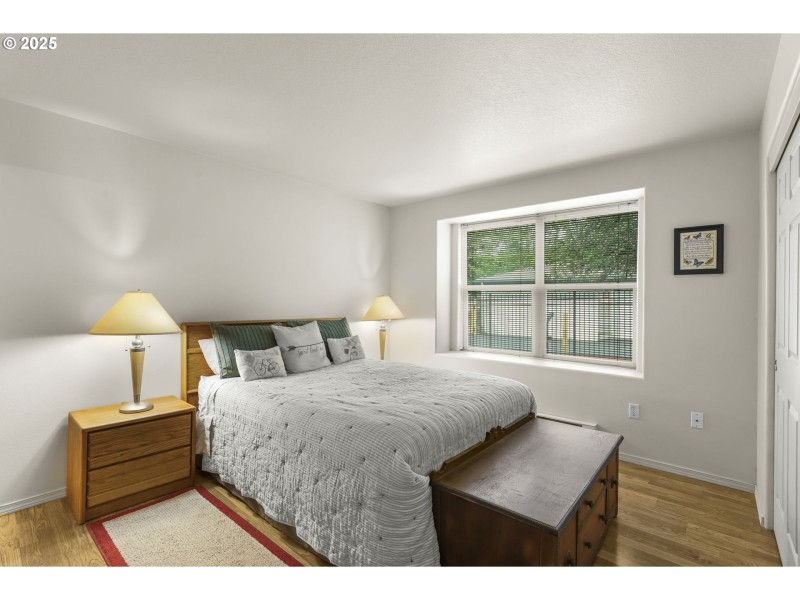 Bedroom, Primary