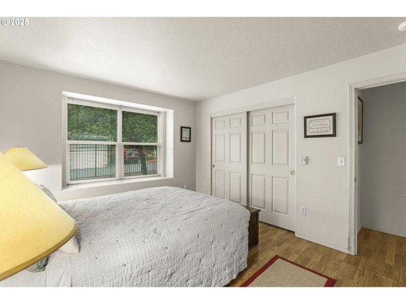 Bedroom, Primary