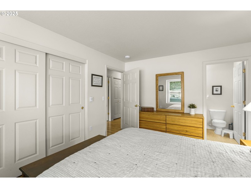 Bedroom, Primary