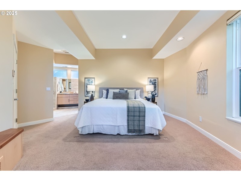 Bedroom, Primary