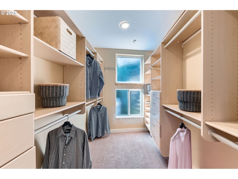 Bedroom, Primary