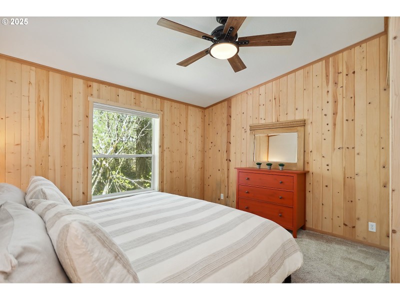 Bedroom, Primary