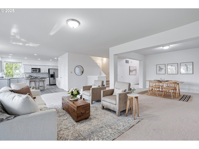 Living Room/Dining Room