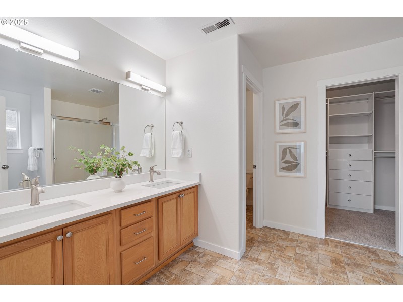Bathroom, Attached