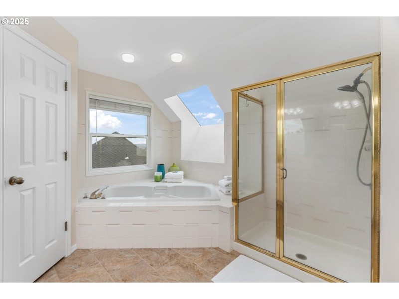 Owner's Suite Bathroom