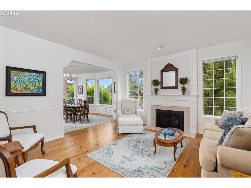 Living Room/Dining Room