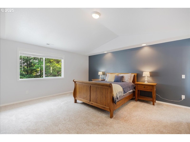 Bedroom, Primary