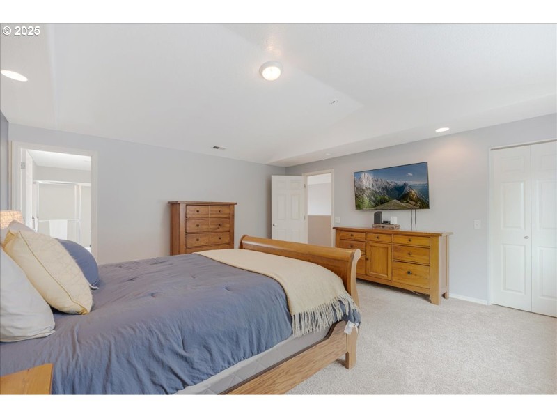 Bedroom, Primary