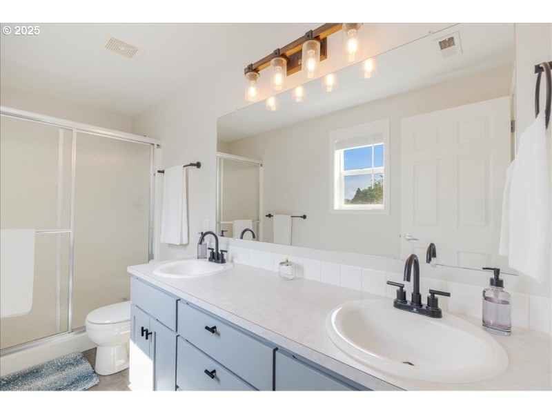 Bathroom, Attached