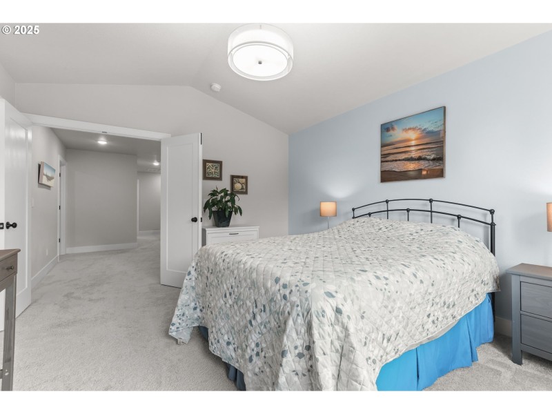 Bedroom, Primary