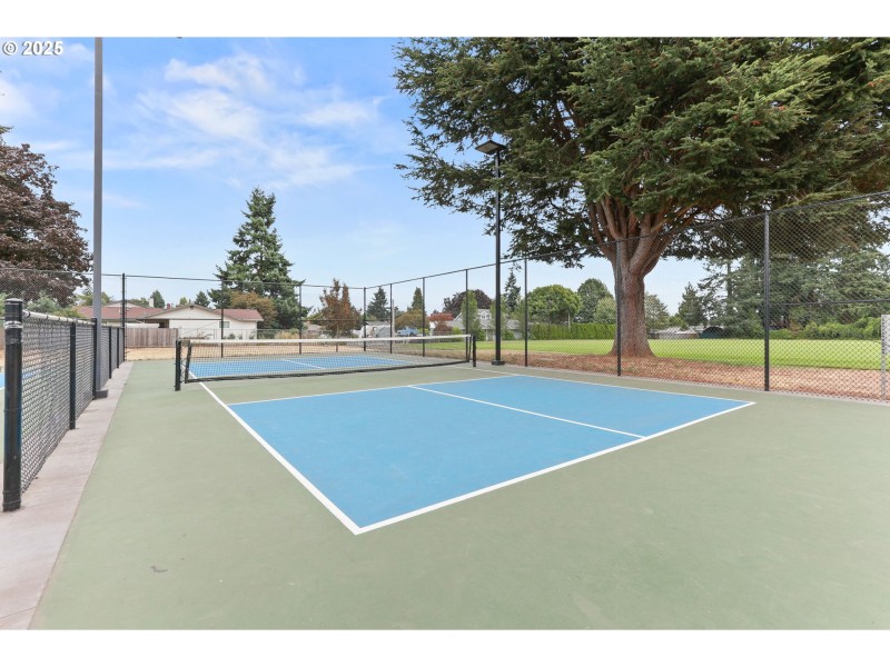 Community Tennis