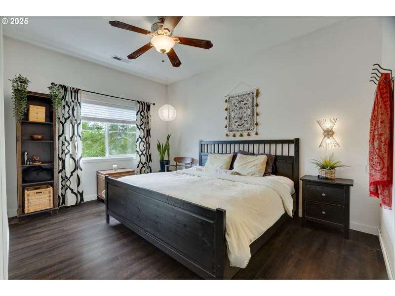 Bedroom, Primary