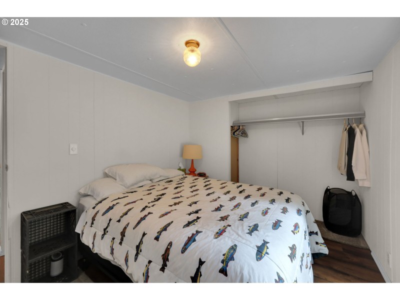 Bedroom, Primary