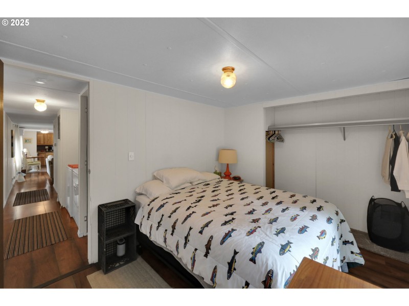 Bedroom, Primary