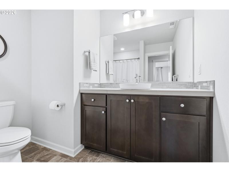 Bathroom, Continental