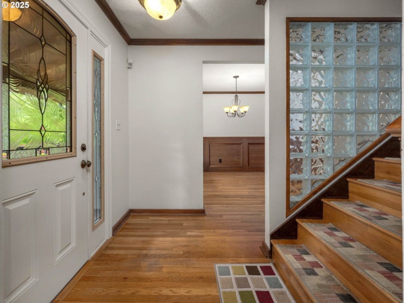 Entrance/Foyer