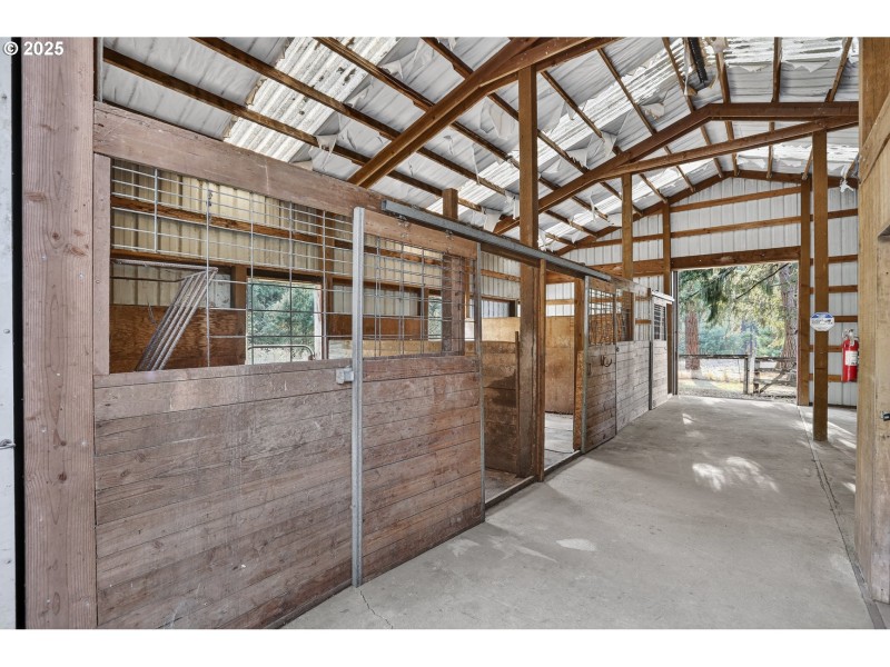 Barn